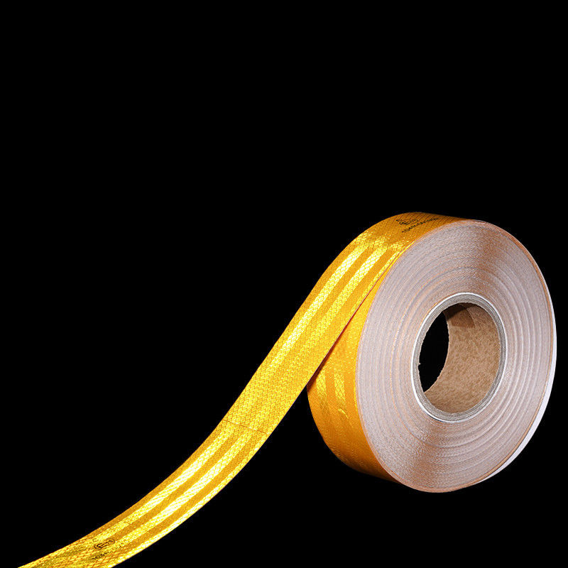 Taśma odblaskowa ECE Mark Black Bright Yellow Self Adhesive Reflective Warning Tapes dla ciężarówek