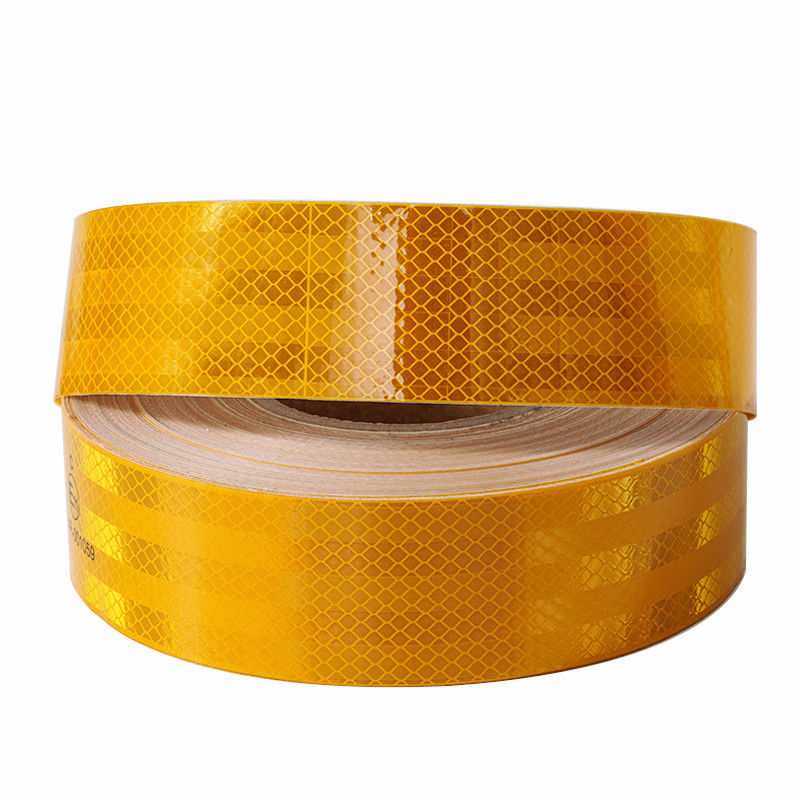 Taśma odblaskowa ECE Mark Black Bright Yellow Self Adhesive Reflective Warning Tapes dla ciężarówek