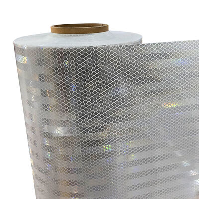 Dobra cena. Biała folia odblaskowa pryzmatyczna o wysokiej intensywności, 10-letnia żywotność, ASTM D4956 Typ IV do znaków drogowych w Internecie