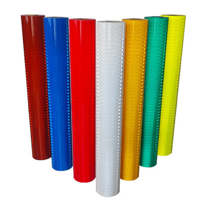 Dobra cena. Płytka odblaskowa prismatyczna klasy inżynieryjnej z trwałością 7 lat dla znaków drogowych ostrzegawczych w Internecie